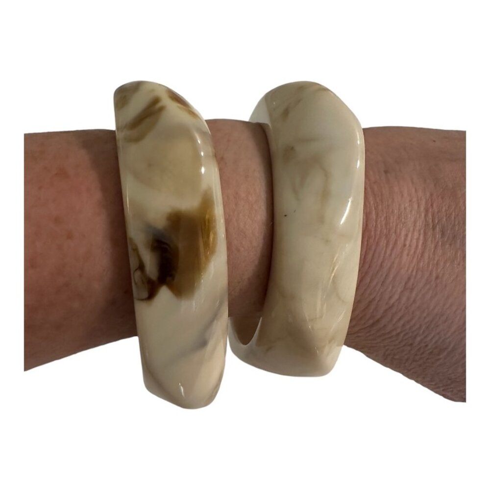 Blocky Cream Caramel Lucite Bangle Bracelets - Set of 2 NWOT